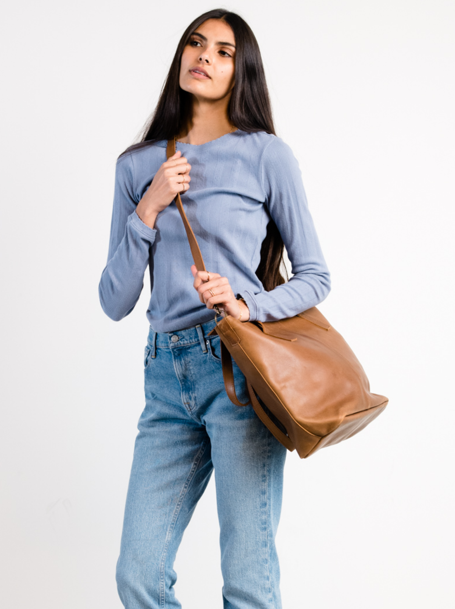 Alem Utility Leather Bag - Versatile Work & Travel Tote - Image 7